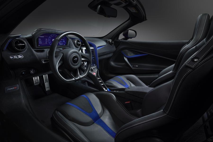Интерьер McLaren MSO 720S Spider 2019 года  (фото 5 из 10)